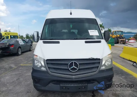 2015 Mercedes-Benz Sprinter 2500 High Roof z USA, uszkodzony, nr VIN WDZPE8DC7F5978980